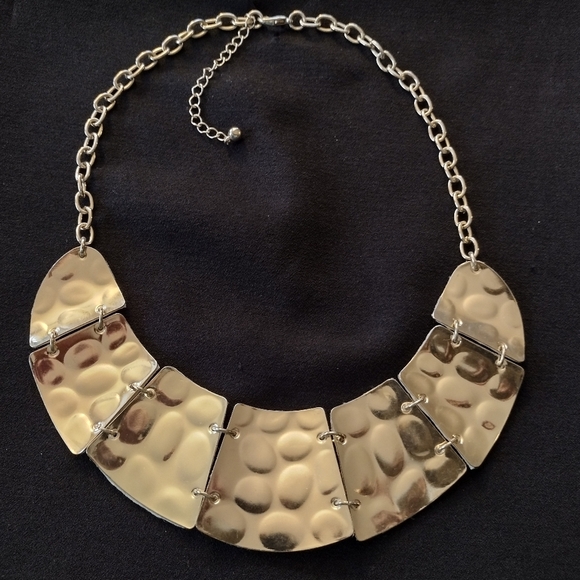 Premier Designs Exotic Reptile Bib Necklace - Picture 6 of 10